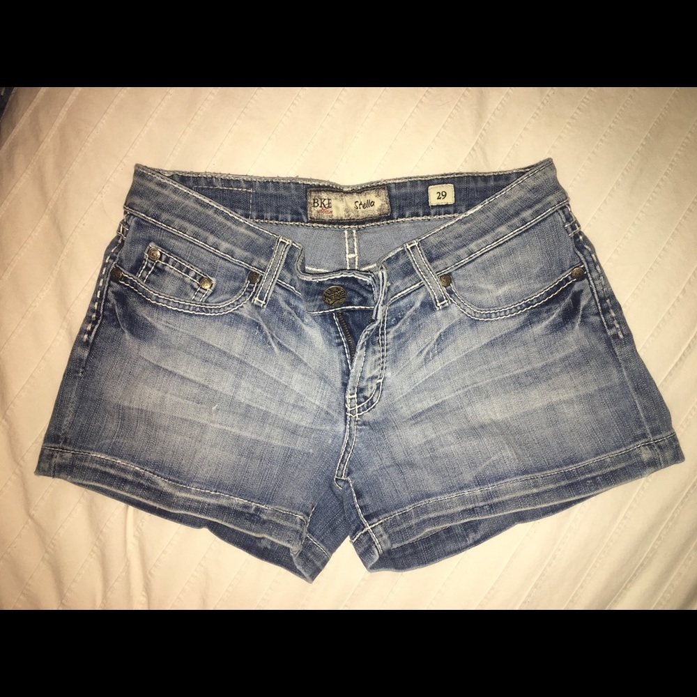 BKE, “Stella” jean shorts!